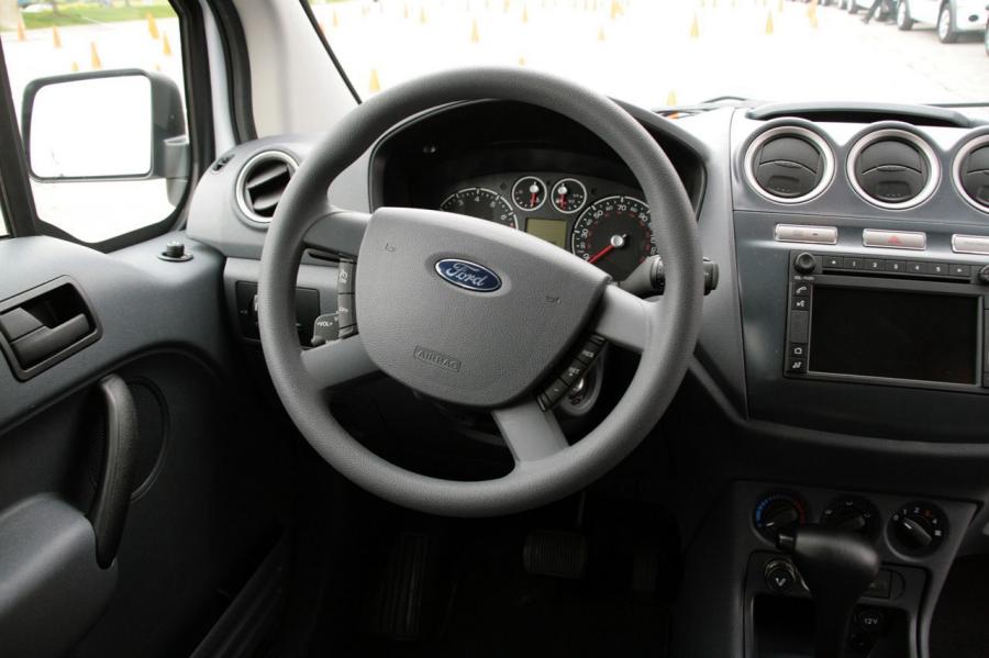  Ford Transit Connect 2010 года  (фото 66 из 109)